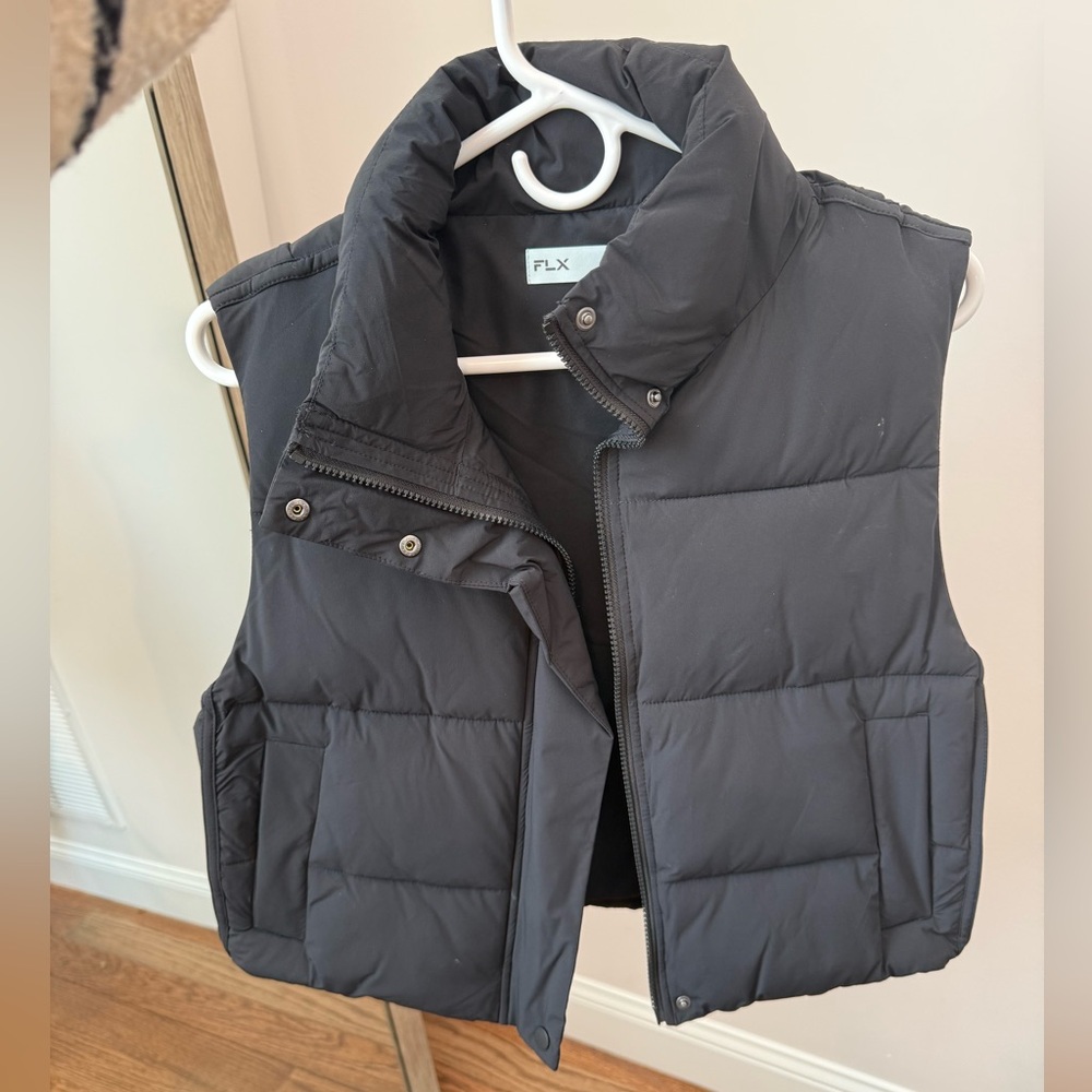 FLX Women's Black Puffer Vest - Picture 1 of 2